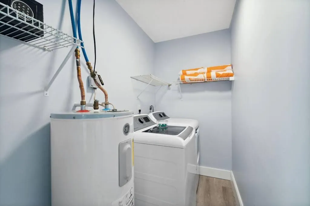 Book Now! Walk To Beach - Large Private Yard - Fire Pit - Dog Friendly Panama City Beach United States