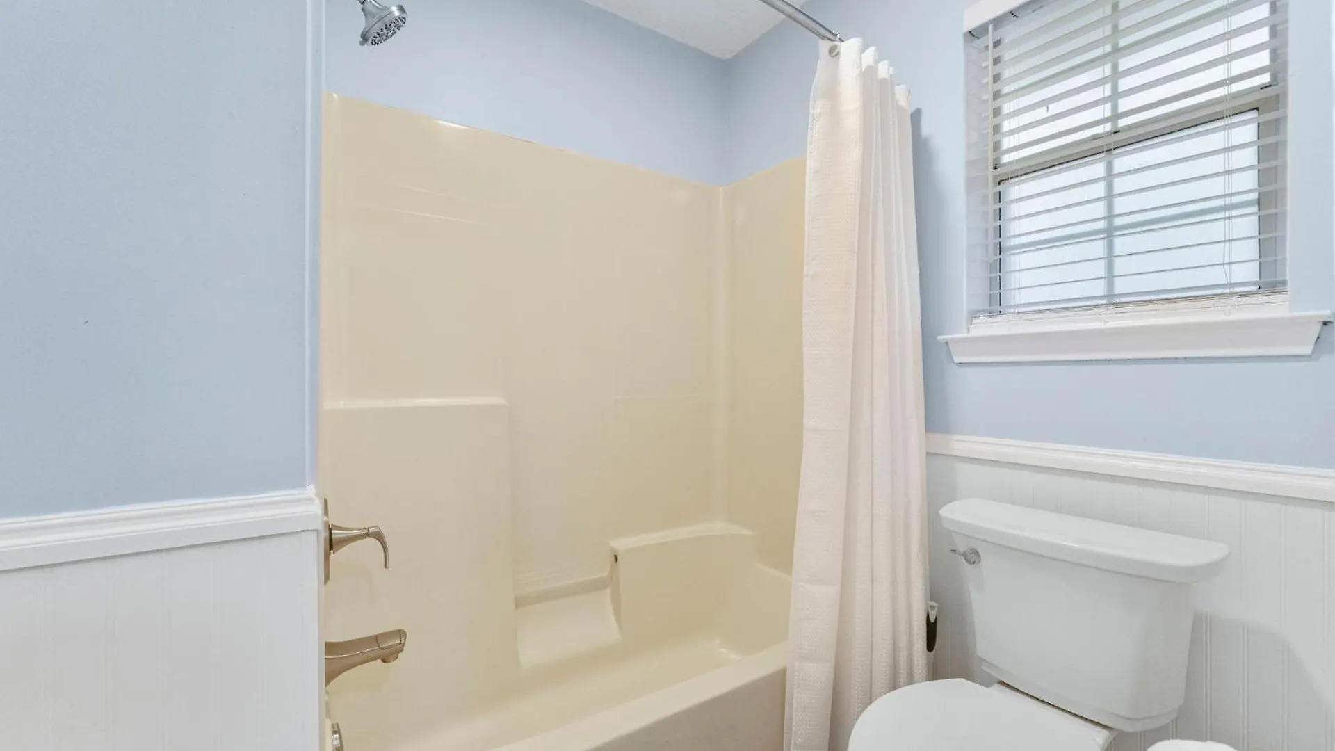 Book Now! Walk To Beach - Large Private Yard - Fire Pit - Dog Friendly Panama City Beach 0*,  United States