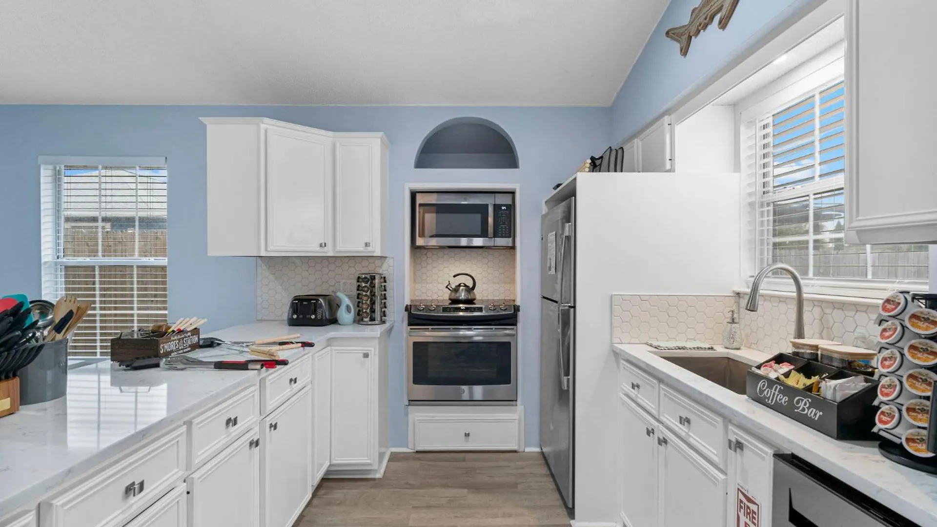 Book Now! Walk To Beach - Large Private Yard - Fire Pit - Dog Friendly Panama City Beach