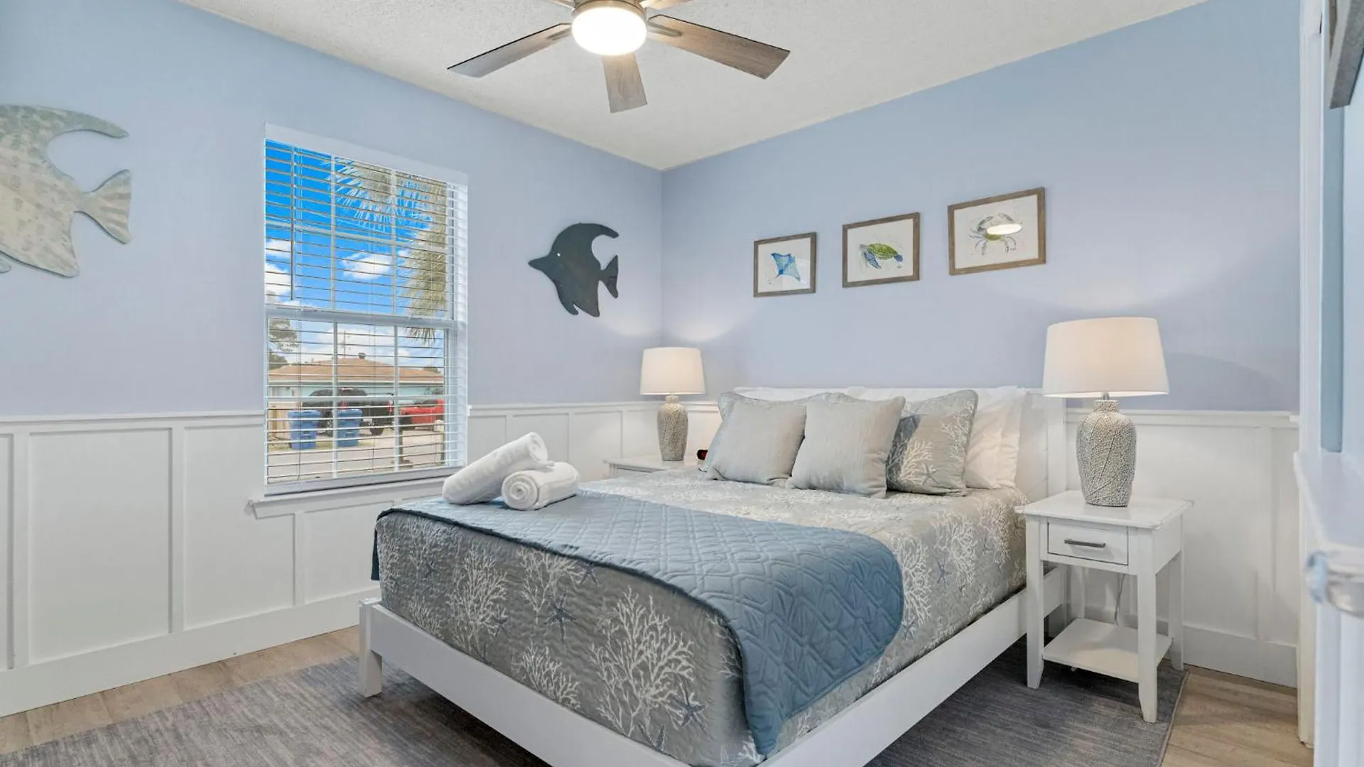 Holiday home Book Now! Walk To Beach - Large Private Yard - Fire Pit - Dog Friendly Panama City Beach