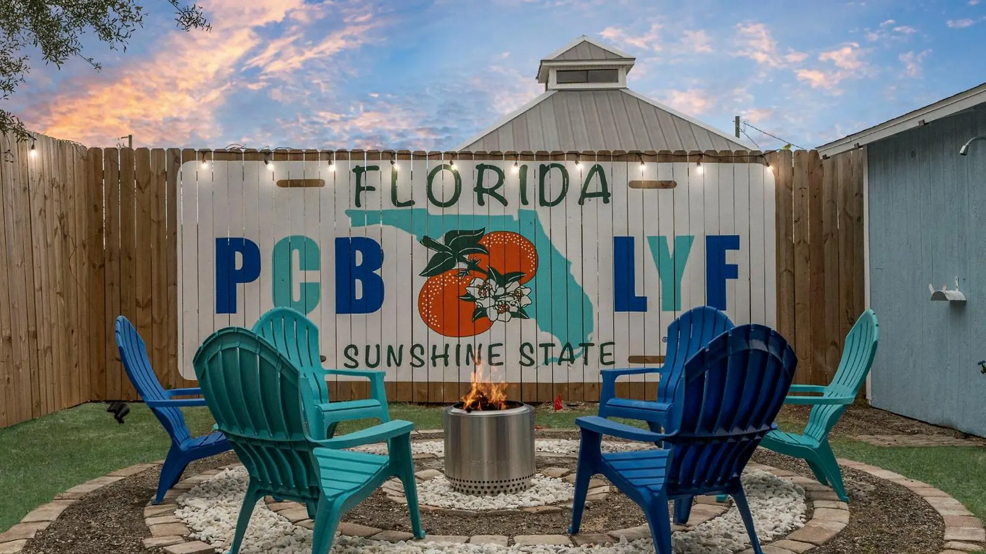 Book Now! Walk To Beach - Large Private Yard - Fire Pit - Dog Friendly Panama City Beach