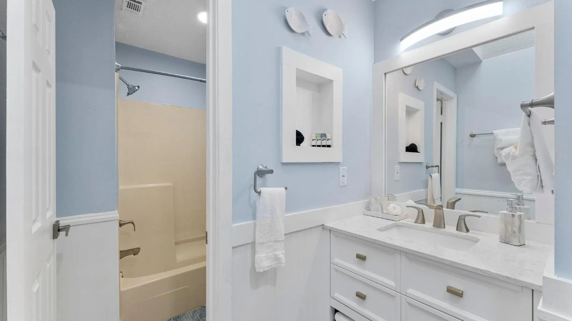 Book Now! Walk To Beach - Large Private Yard - Fire Pit - Dog Friendly Panama City Beach Holiday home